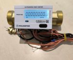   58___Polimeter  ultrahangos kompakt hőmennyiségmérő fűtés-hűtés, kombinált üzemmódra NÁ40, Qp=10 m3/h, L=200 mm, MID hitelesítéssel